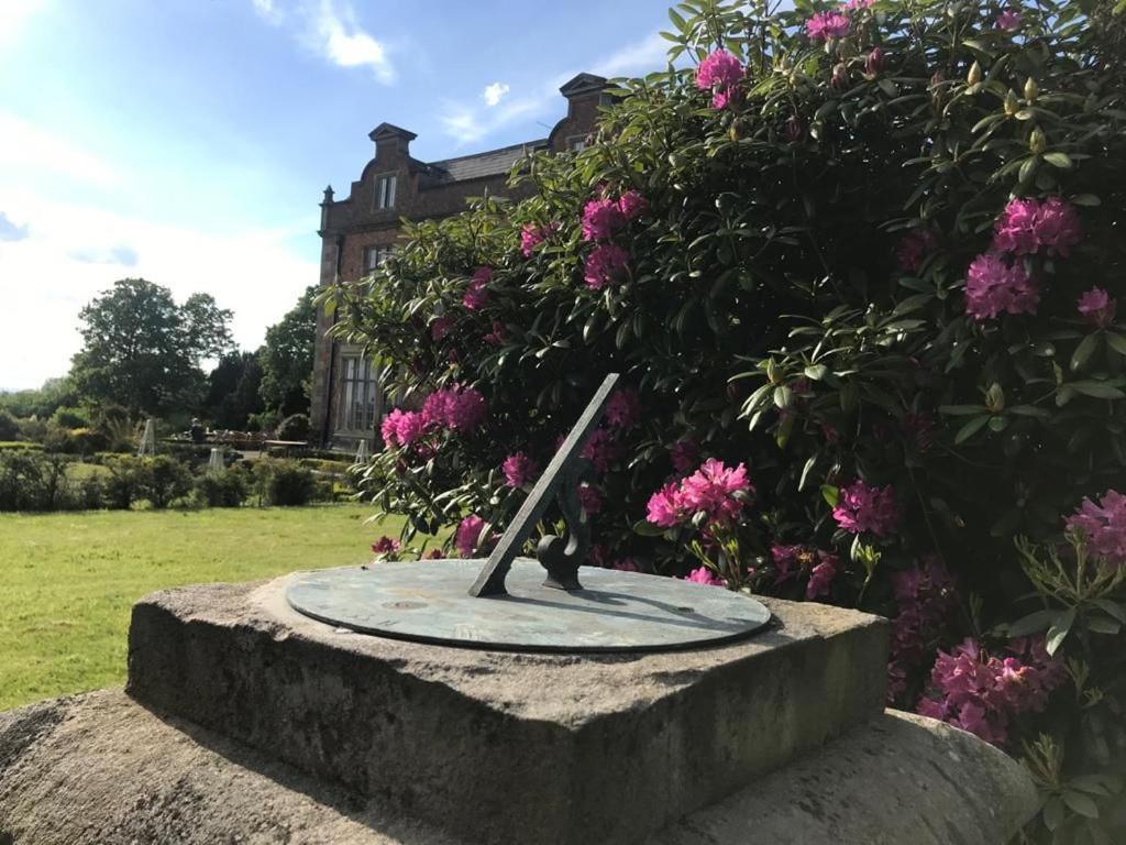 Willington Hall Hotel Tarporley Eksteriør bilde