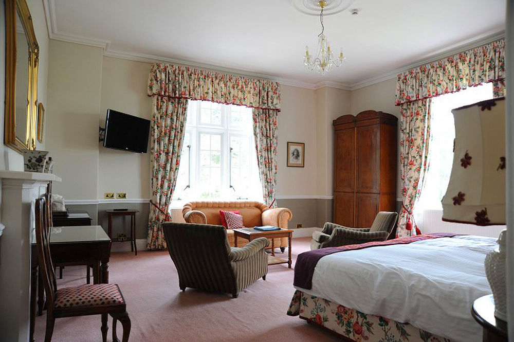 Willington Hall Hotel Tarporley Eksteriør bilde