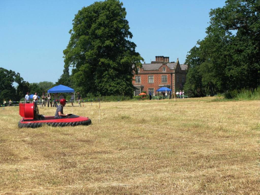 Willington Hall Hotel Tarporley Eksteriør bilde