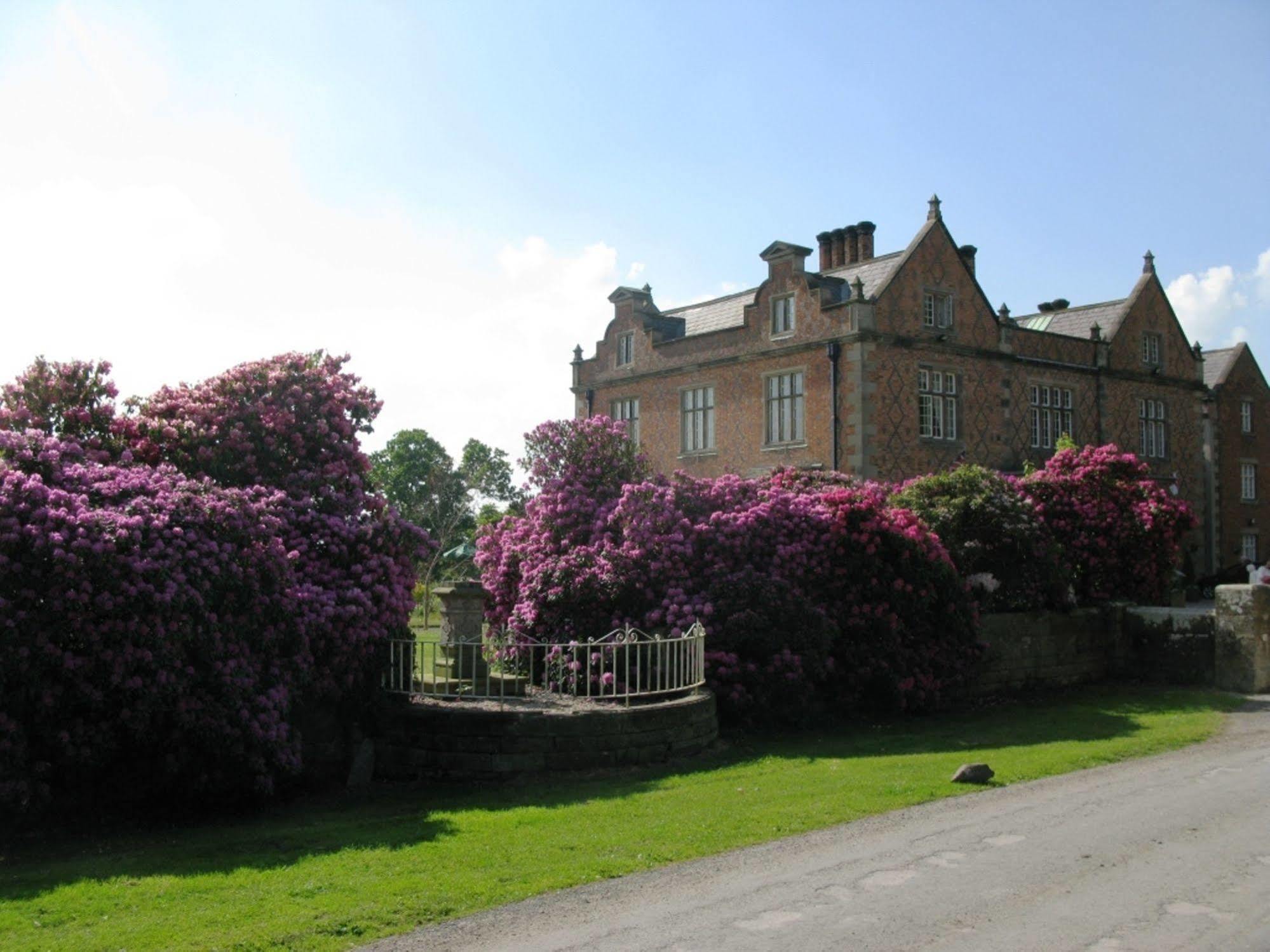Willington Hall Hotel Tarporley Eksteriør bilde