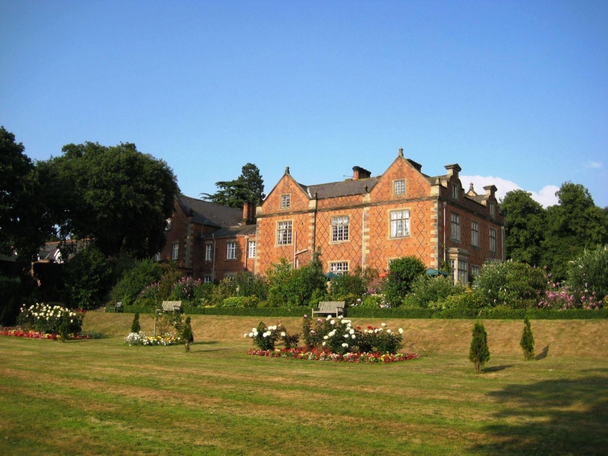 Willington Hall Hotel Tarporley Eksteriør bilde