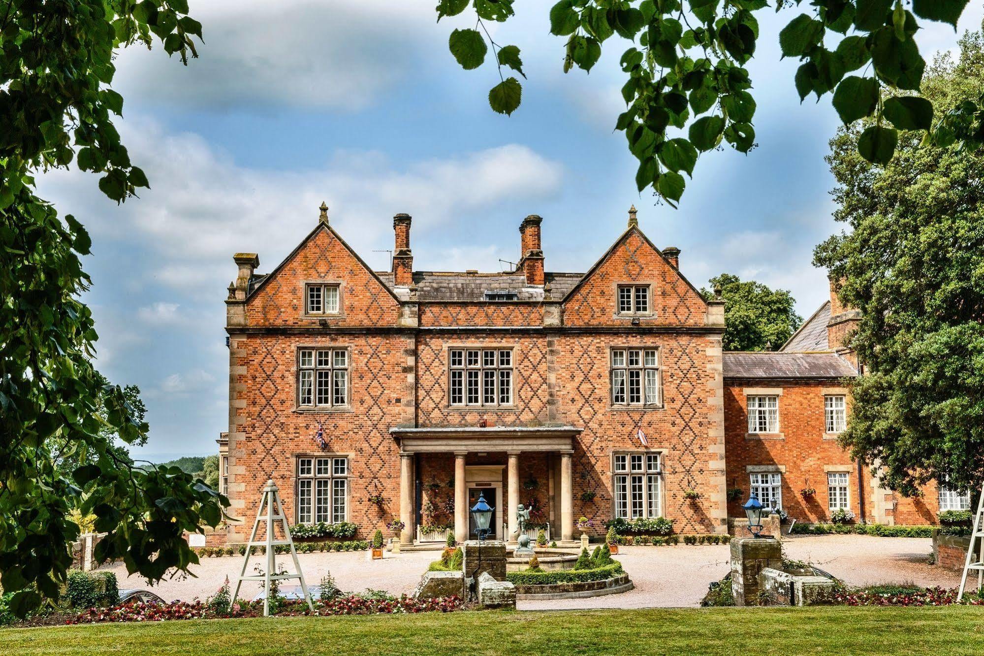 Willington Hall Hotel Tarporley Eksteriør bilde