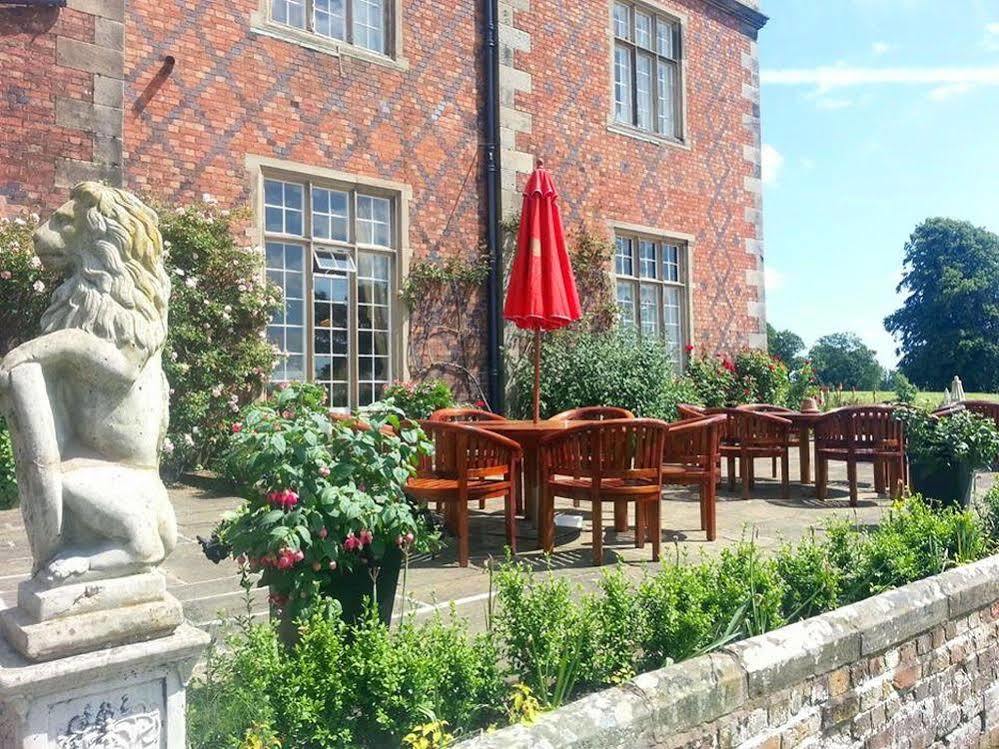 Willington Hall Hotel Tarporley Eksteriør bilde